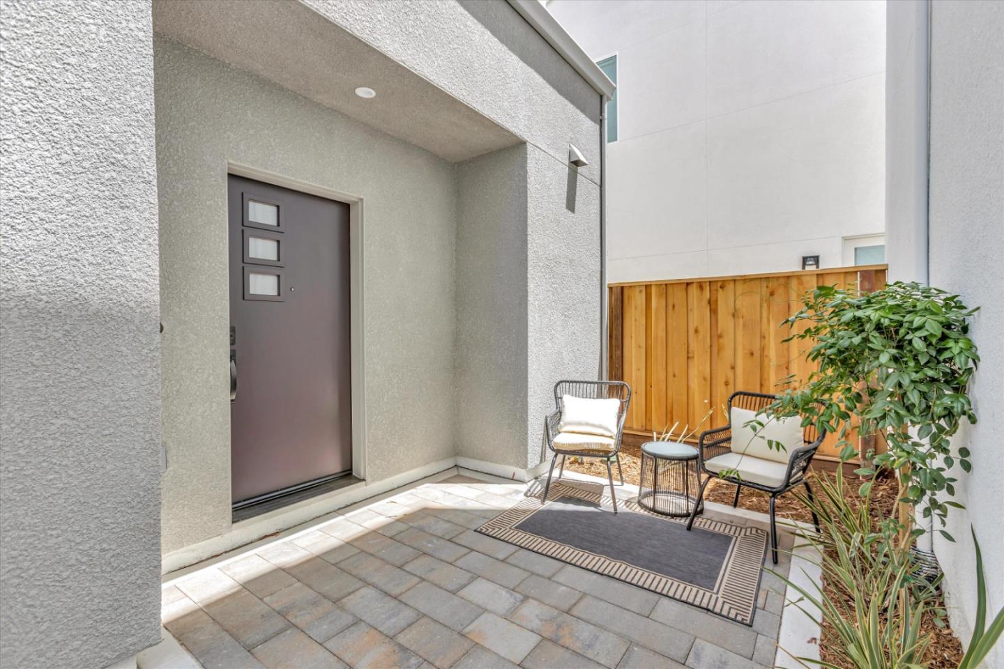 Detail Gallery Image 2 of 21 For 321 Isabelline Ct, San Ramon,  CA 94583 - 4 Beds | 3/1 Baths