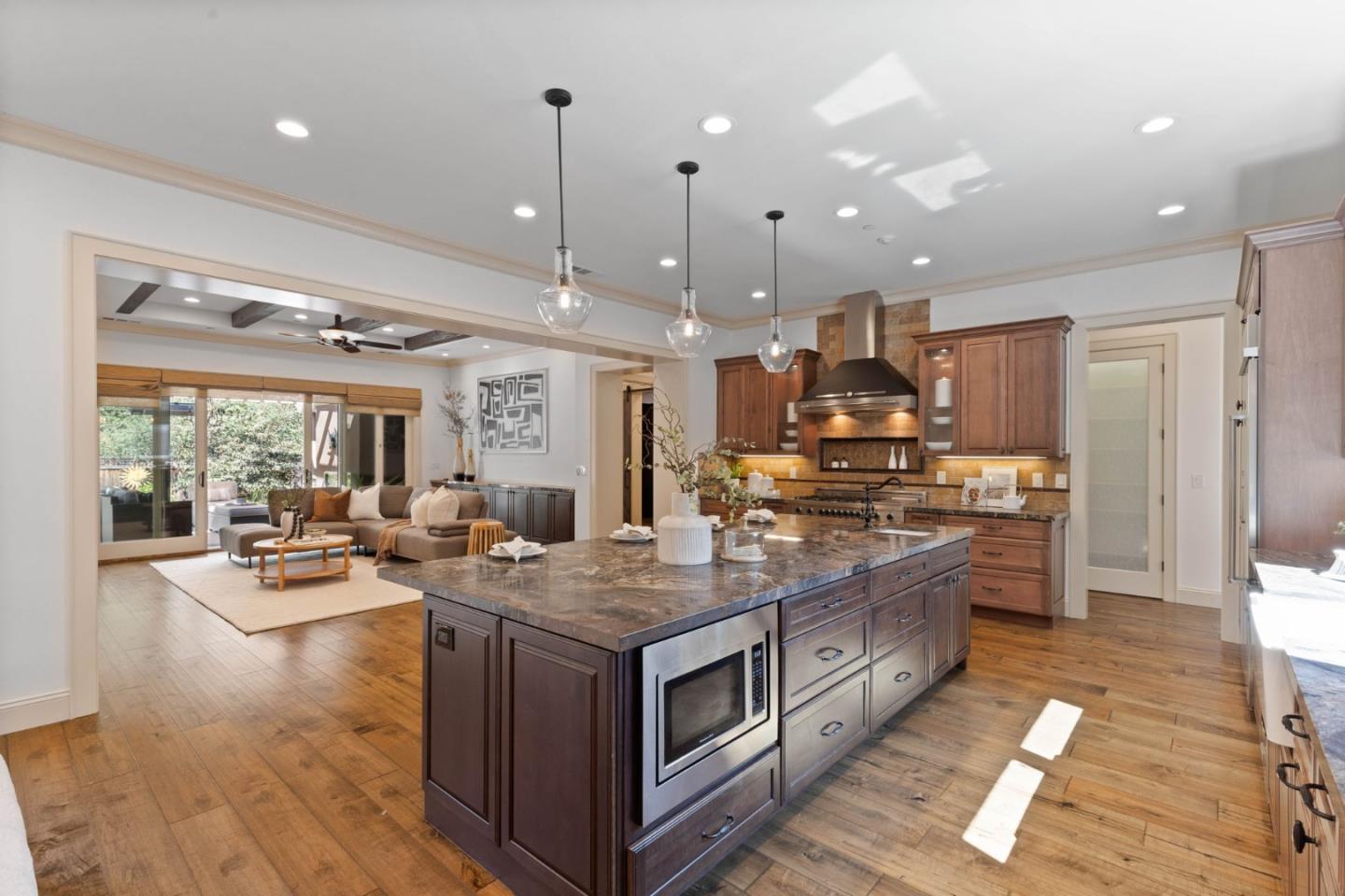 Detail Gallery Image 19 of 66 For 115 Yosemite Way, Los Gatos,  CA 95030 - 5 Beds | 4 Baths