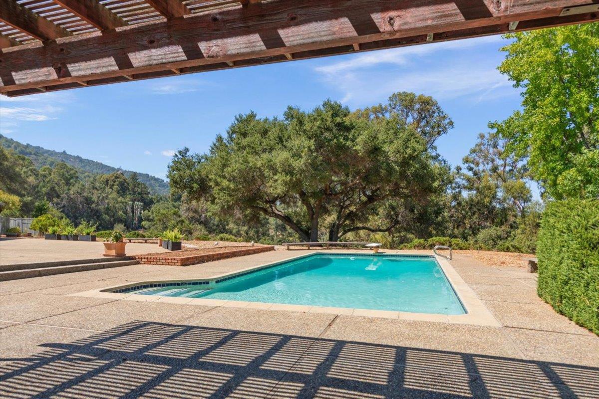 Detail Gallery Image 18 of 25 For 19660 Bainter Way, Los Gatos,  CA 95030 - 4 Beds | 3 Baths