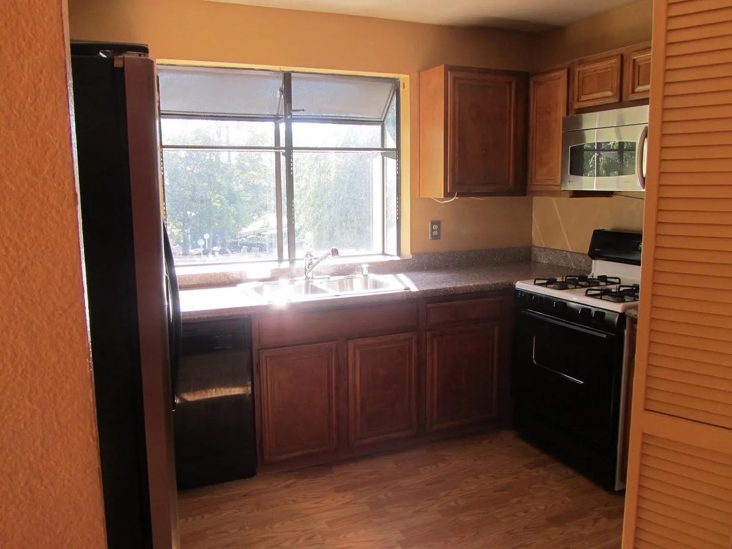 Detail Gallery Image 7 of 13 For 3580 Birchwood Ter #204,  Fremont,  CA 94536 - 2 Beds | 2 Baths