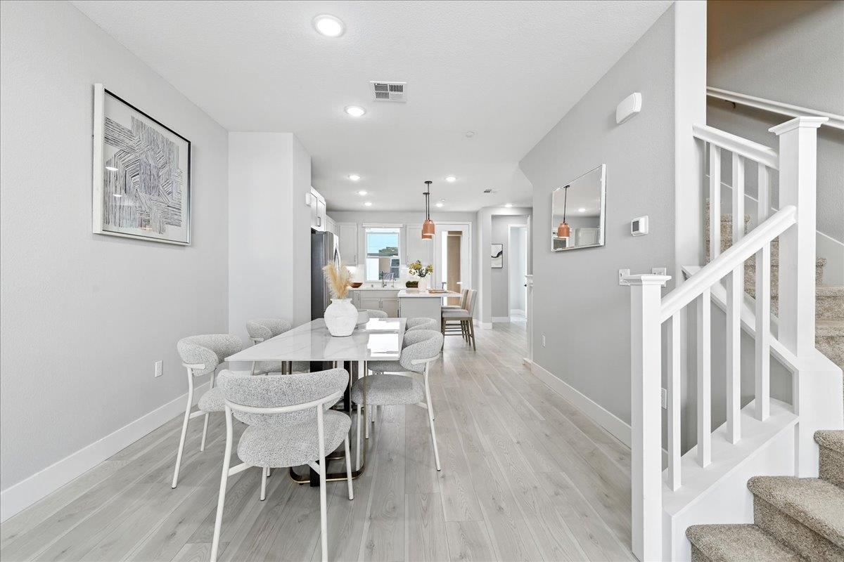 Detail Gallery Image 12 of 60 For 815 Santa Cecilia Ter, Sunnyvale,  CA 94085 - 3 Beds | 3/1 Baths