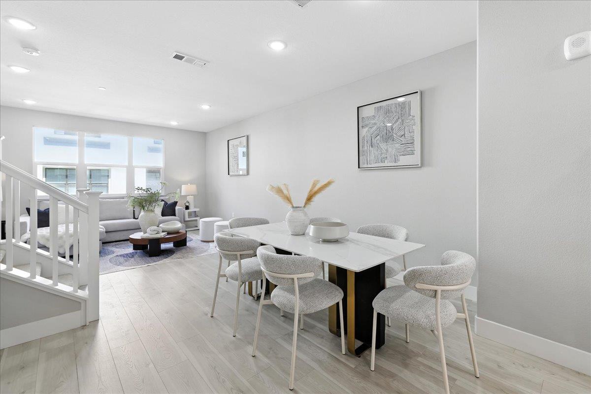 Detail Gallery Image 15 of 60 For 815 Santa Cecilia Ter, Sunnyvale,  CA 94085 - 3 Beds | 3/1 Baths