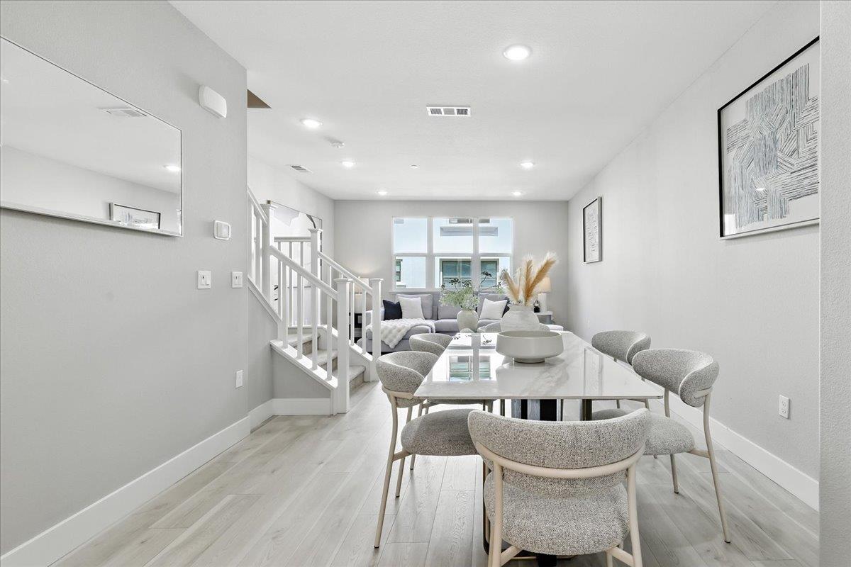 Detail Gallery Image 16 of 60 For 815 Santa Cecilia Ter, Sunnyvale,  CA 94085 - 3 Beds | 3/1 Baths