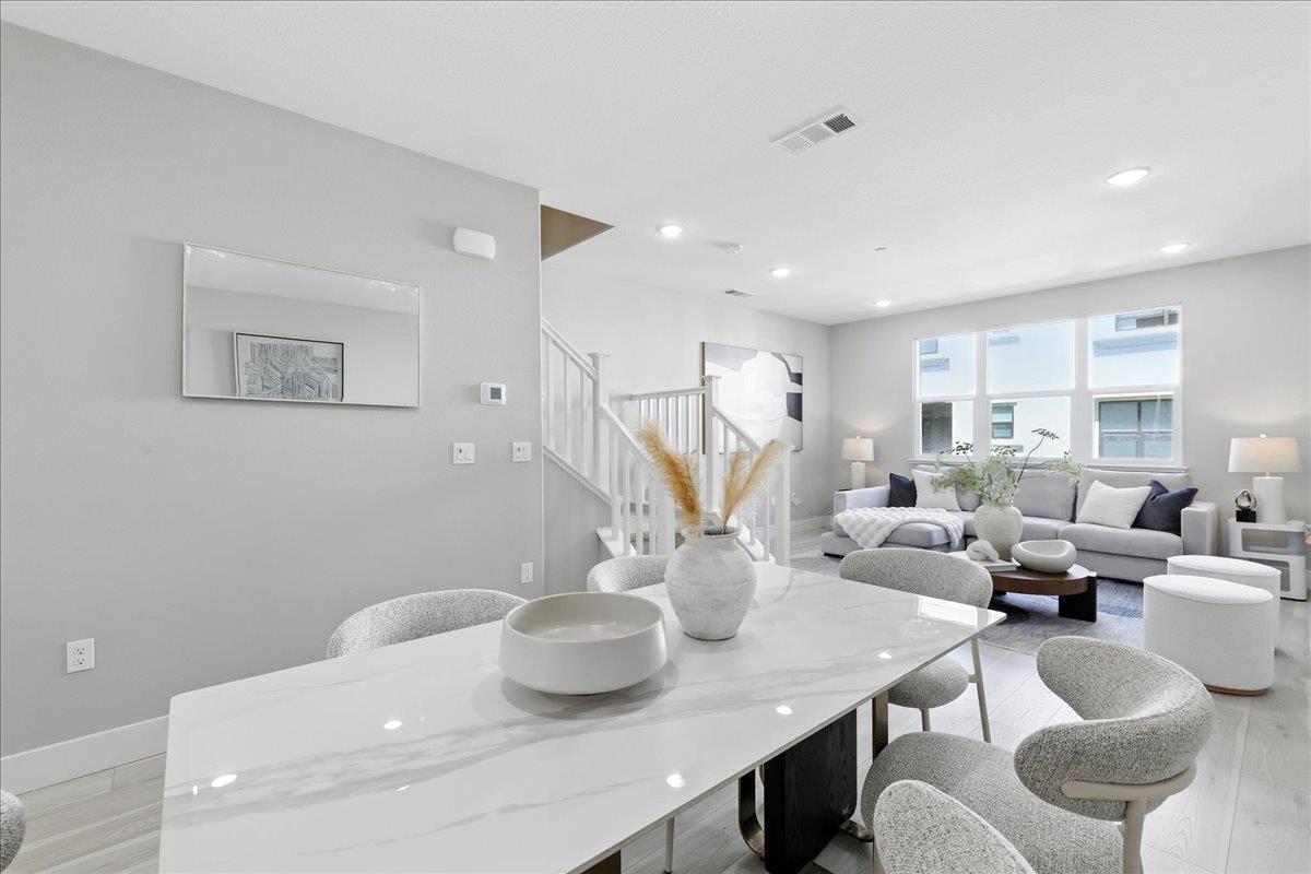Detail Gallery Image 17 of 60 For 815 Santa Cecilia Ter, Sunnyvale,  CA 94085 - 3 Beds | 3/1 Baths