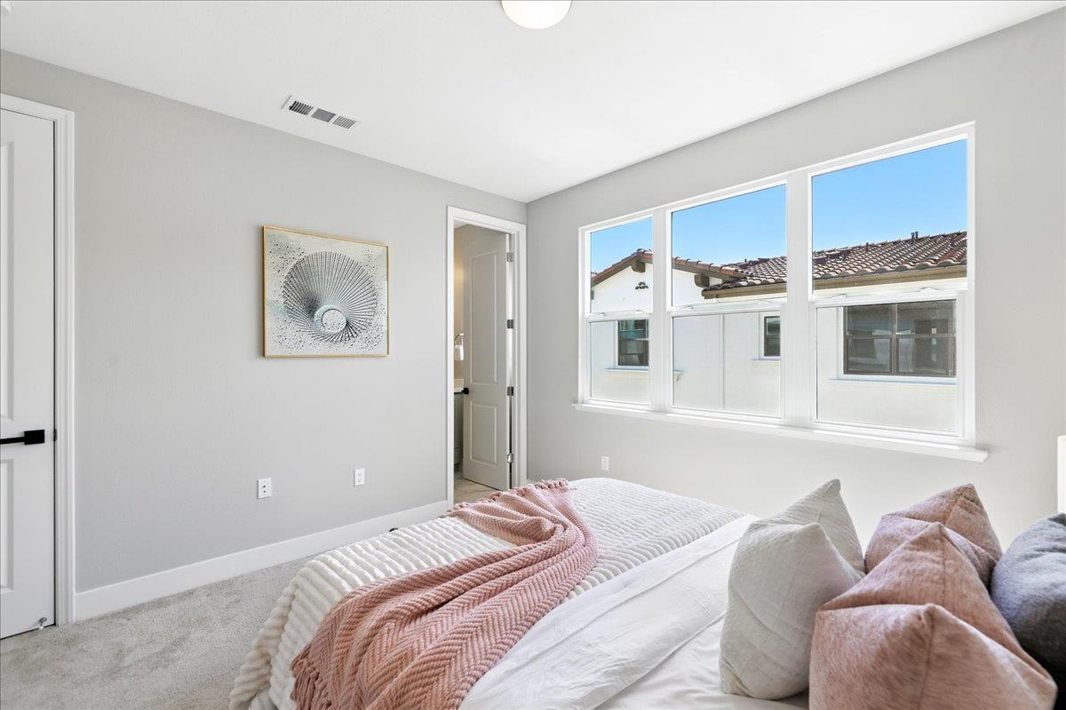 Detail Gallery Image 39 of 60 For 815 Santa Cecilia Ter, Sunnyvale,  CA 94085 - 3 Beds | 3/1 Baths