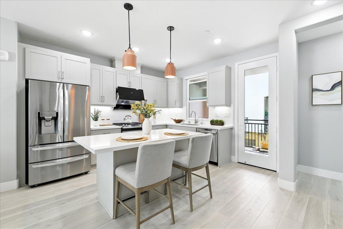 Detail Gallery Image 4 of 60 For 815 Santa Cecilia Ter, Sunnyvale,  CA 94085 - 3 Beds | 3/1 Baths