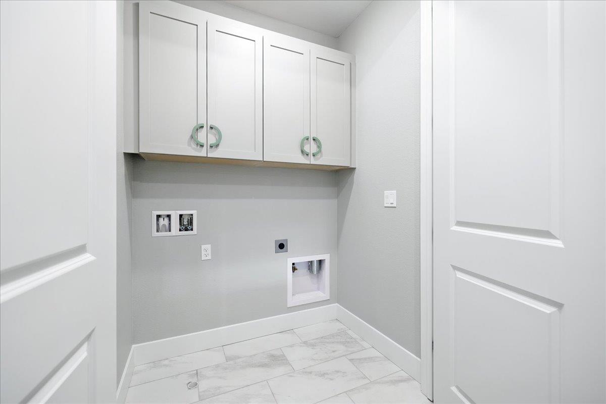 Detail Gallery Image 43 of 60 For 815 Santa Cecilia Ter, Sunnyvale,  CA 94085 - 3 Beds | 3/1 Baths