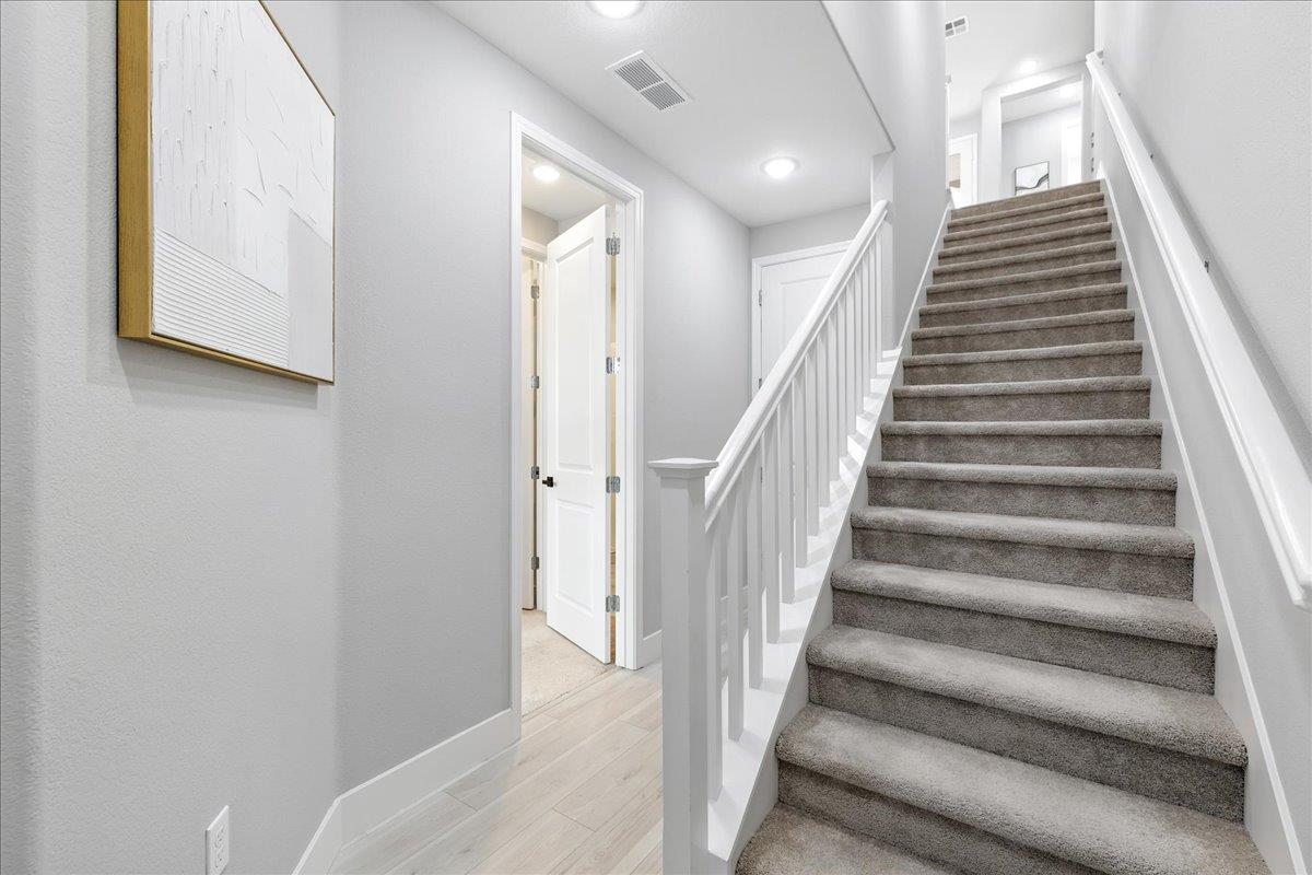 Detail Gallery Image 50 of 60 For 815 Santa Cecilia Ter, Sunnyvale,  CA 94085 - 3 Beds | 3/1 Baths