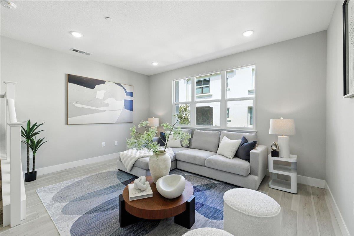 Detail Gallery Image 8 of 60 For 815 Santa Cecilia Ter, Sunnyvale,  CA 94085 - 3 Beds | 3/1 Baths