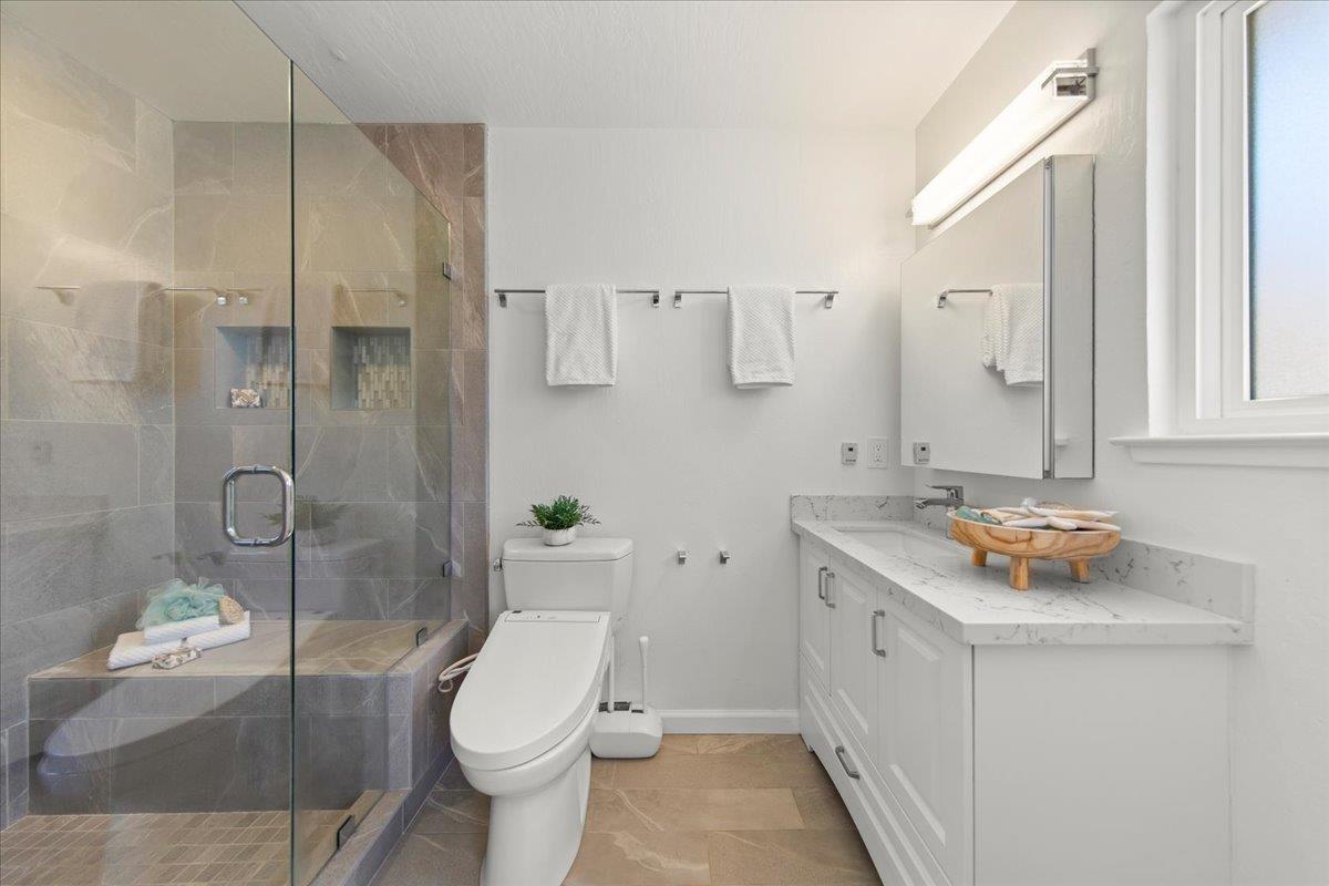 Detail Gallery Image 13 of 23 For 209 Calvin Pl, Santa Cruz,  CA 95060 - 3 Beds | 2 Baths