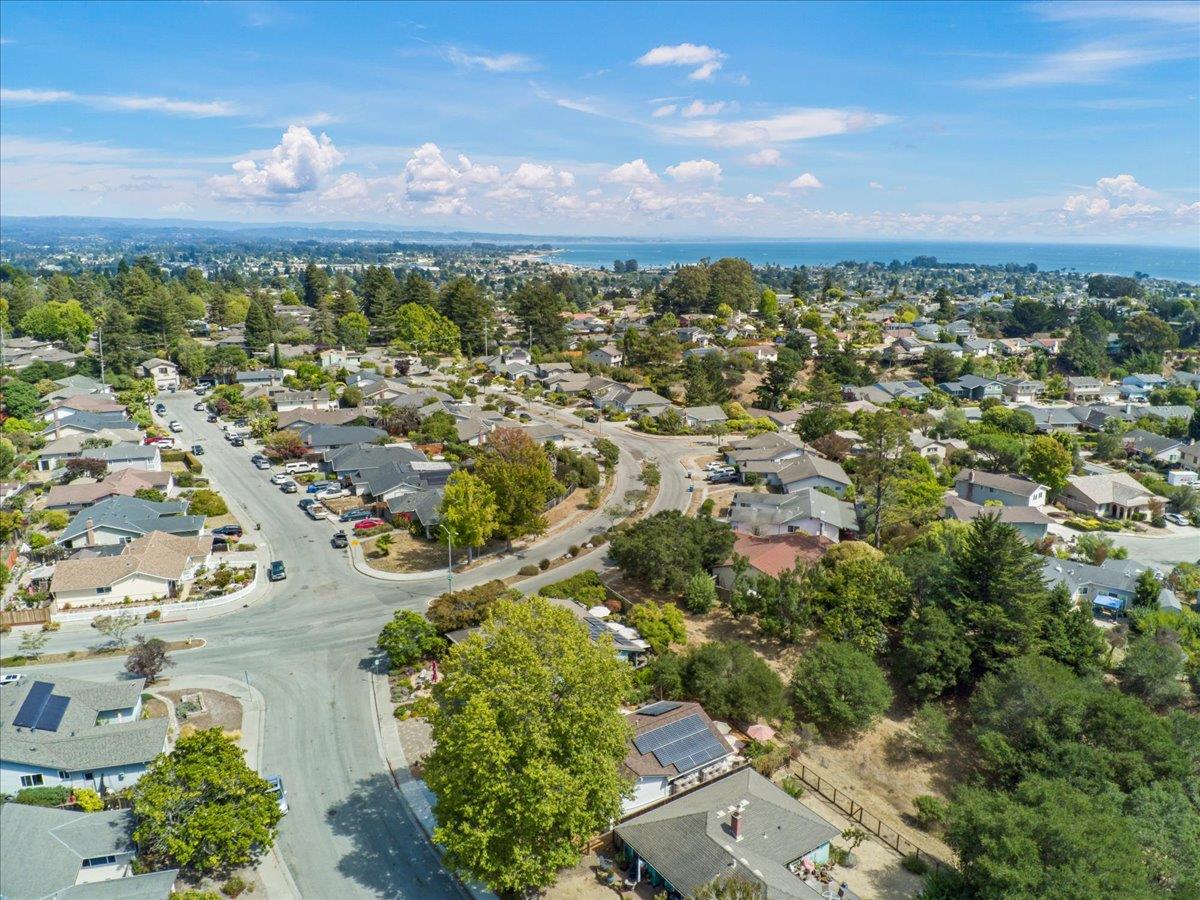 Detail Gallery Image 20 of 23 For 209 Calvin Pl, Santa Cruz,  CA 95060 - 3 Beds | 2 Baths