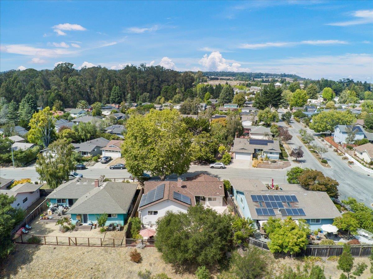 Detail Gallery Image 21 of 23 For 209 Calvin Pl, Santa Cruz,  CA 95060 - 3 Beds | 2 Baths
