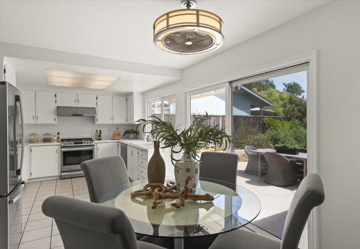 Detail Gallery Image 8 of 23 For 209 Calvin Pl, Santa Cruz,  CA 95060 - 3 Beds | 2 Baths