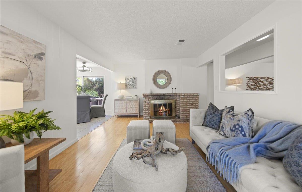 Detail Gallery Image 9 of 23 For 209 Calvin Pl, Santa Cruz,  CA 95060 - 3 Beds | 2 Baths
