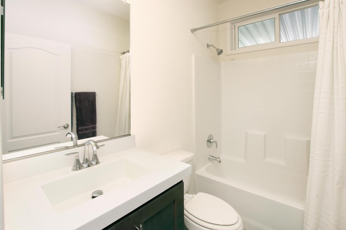 Detail Gallery Image 18 of 33 For 1099 38th Ave #33,  Santa Cruz,  CA 95062 - 4 Beds | 2 Baths