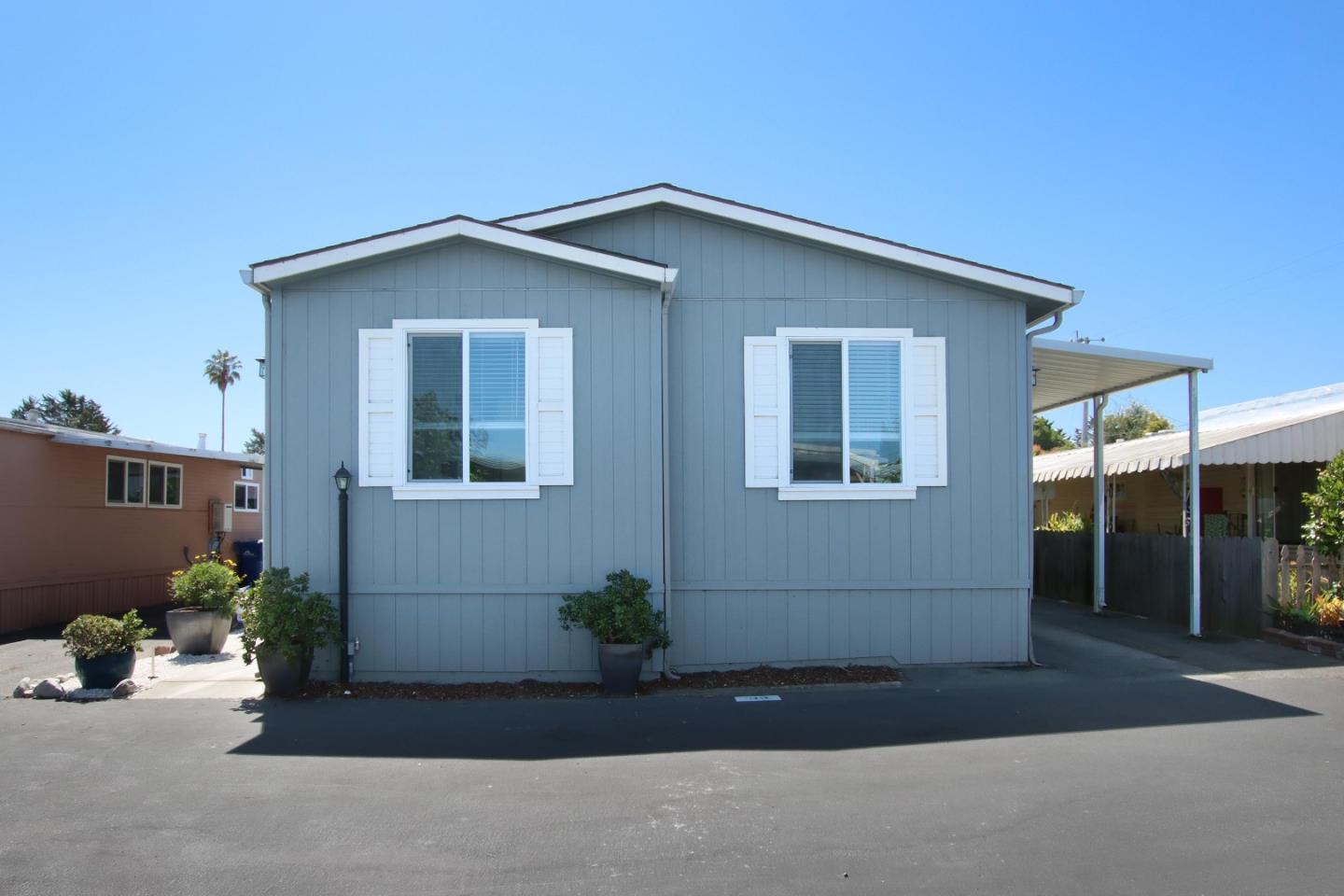Detail Gallery Image 2 of 33 For 1099 38th Ave #33,  Santa Cruz,  CA 95062 - 4 Beds | 2 Baths