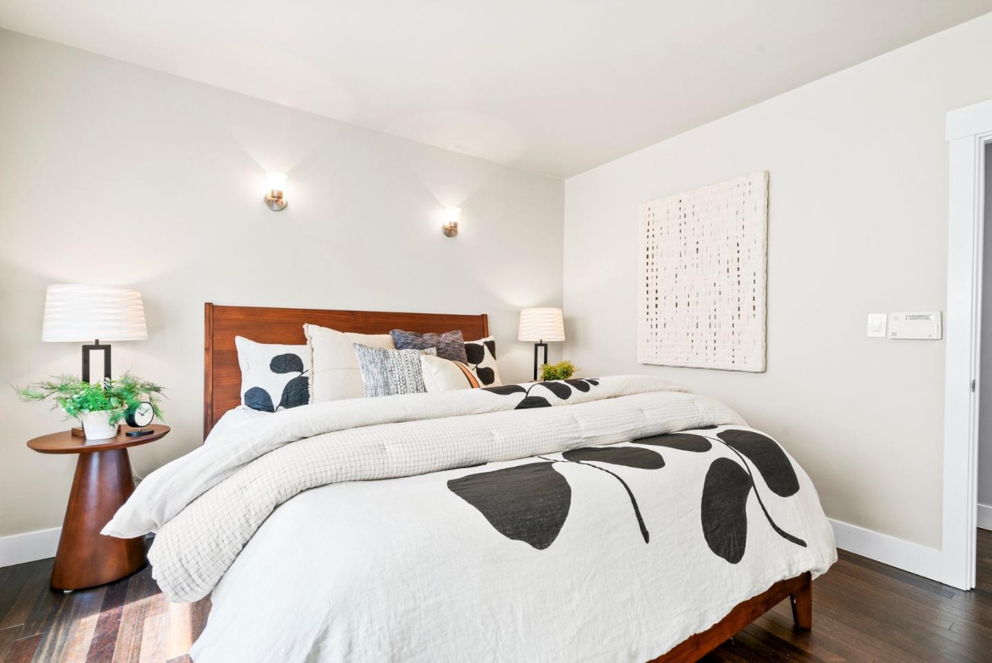 Detail Gallery Image 18 of 36 For 1494 Mckendrie St, San Jose,  CA 95126 - 2 Beds | 2 Baths