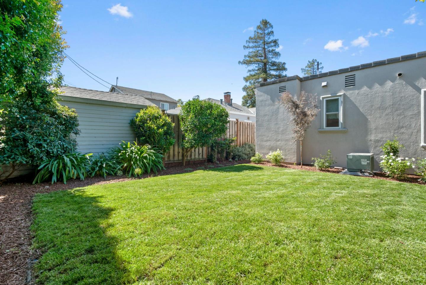 Detail Gallery Image 34 of 36 For 1494 Mckendrie St, San Jose,  CA 95126 - 2 Beds | 2 Baths