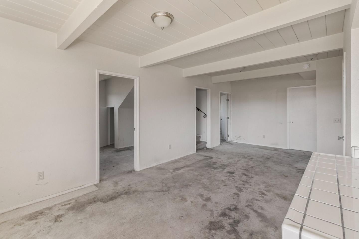 Detail Gallery Image 17 of 42 For 220 Mortimer Ln, Marina,  CA 93933 - 5 Beds | 3 Baths