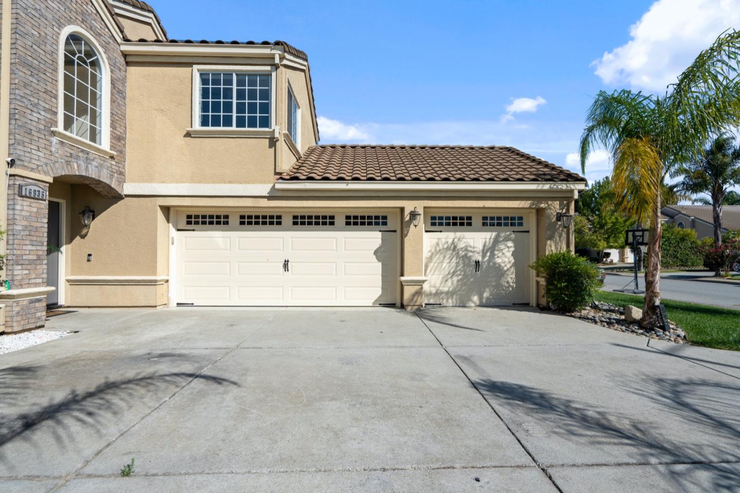 Detail Gallery Image 2 of 6 For 16935 Pine Way, Morgan Hill,  CA 95037 - 4 Beds | 3 Baths