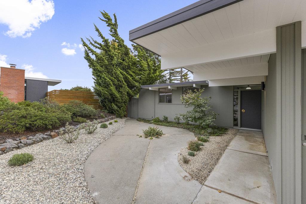 Detail Gallery Image 7 of 78 For 2055 Ticonderoga Dr, San Mateo,  CA 94402 - 4 Beds | 3 Baths