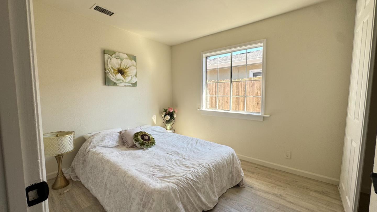 Detail Gallery Image 22 of 28 For 4573 Bolero Dr, San Jose,  CA 95111 - 4 Beds | 2 Baths