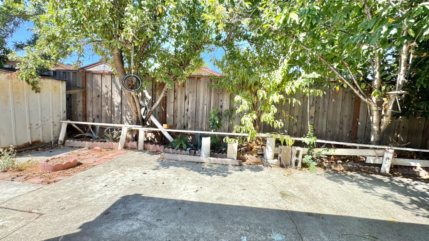 Detail Gallery Image 26 of 28 For 4573 Bolero Dr, San Jose,  CA 95111 - 4 Beds | 2 Baths