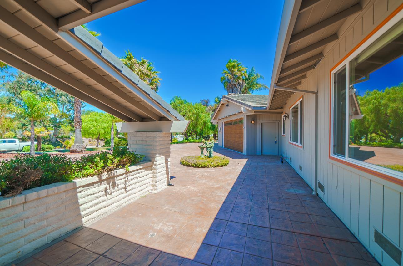 Detail Gallery Image 18 of 56 For 22125 Ranchito Dr, Salinas,  CA 93908 - 3 Beds | 2/1 Baths