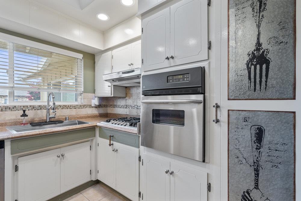 Detail Gallery Image 12 of 35 For 1301 3rd St, Gilroy,  CA 95020 - 3 Beds | 2 Baths