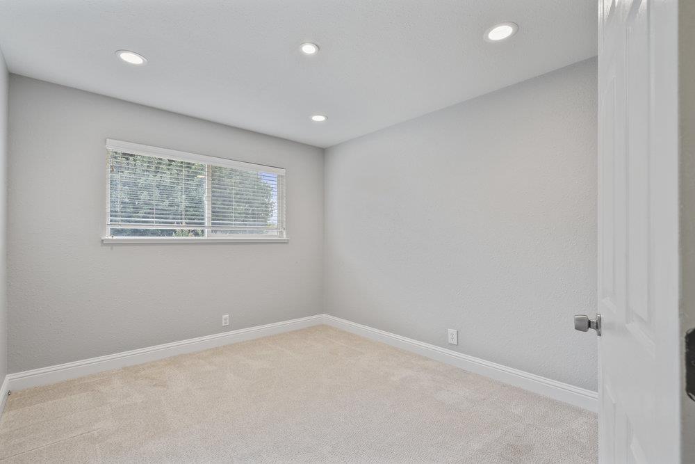 Detail Gallery Image 21 of 35 For 1301 3rd St, Gilroy,  CA 95020 - 3 Beds | 2 Baths