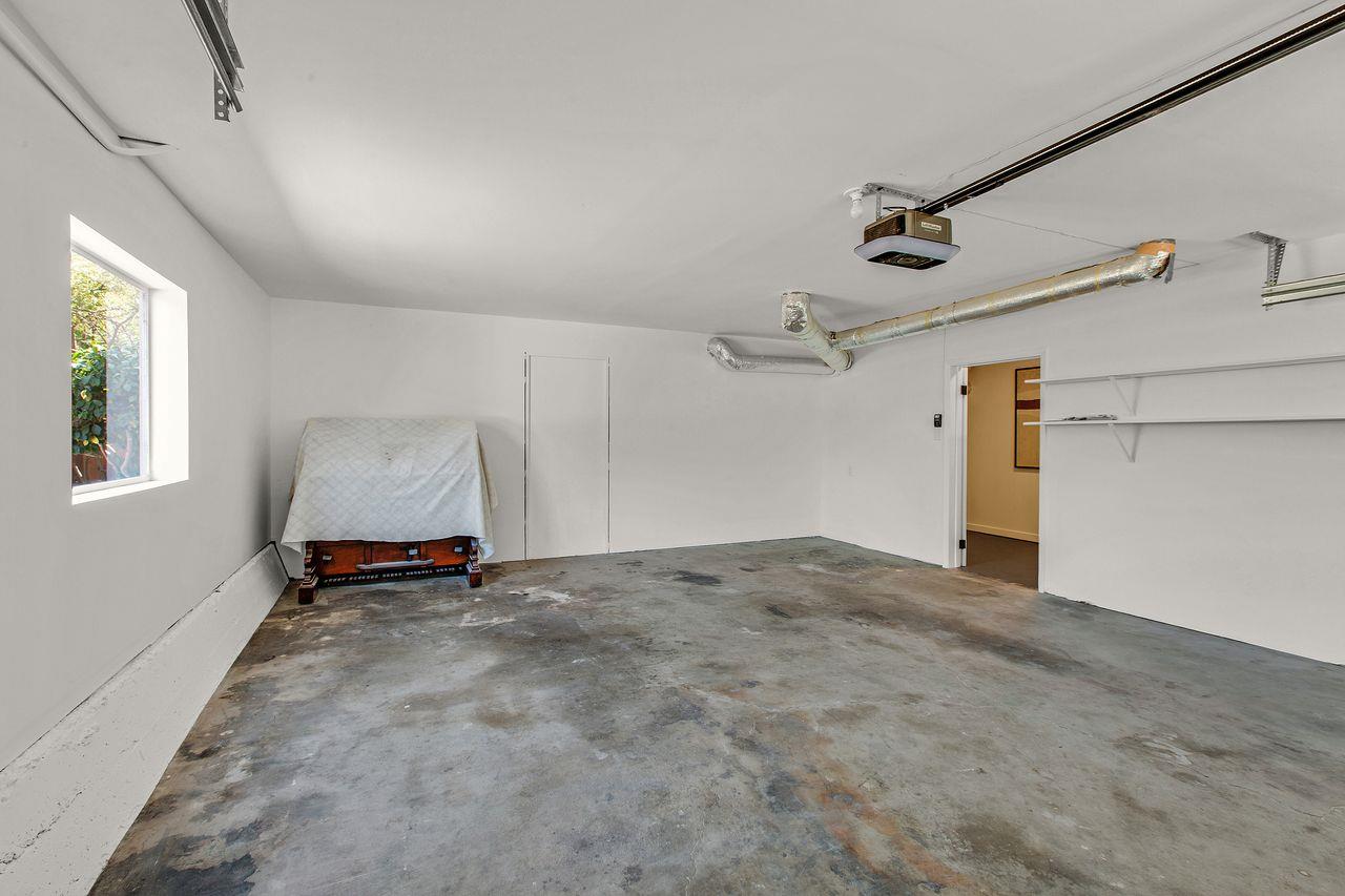 Detail Gallery Image 20 of 26 For 1623 Cordilleras Ave, San Carlos,  CA 94070 - 4 Beds | 2/1 Baths