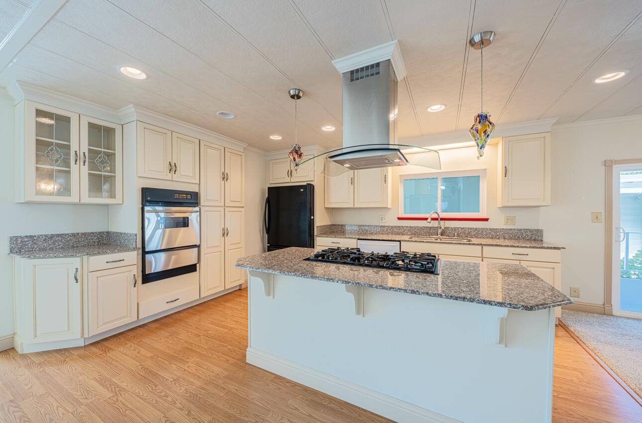 Detail Gallery Image 16 of 56 For 155 Kern St #144,  Salinas,  CA 93905 - 2 Beds | 2 Baths