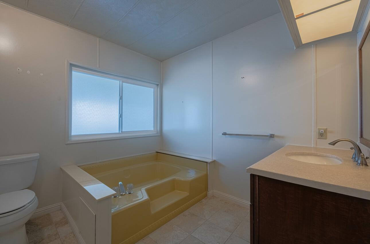Detail Gallery Image 29 of 56 For 155 Kern St #144,  Salinas,  CA 93905 - 2 Beds | 2 Baths
