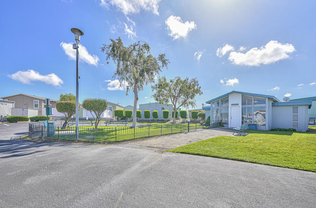 Detail Gallery Image 44 of 56 For 155 Kern St #144,  Salinas,  CA 93905 - 2 Beds | 2 Baths