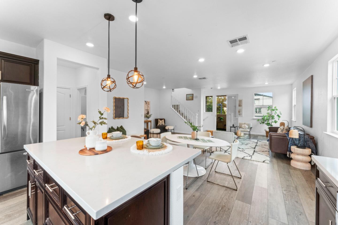 Detail Gallery Image 10 of 29 For 24516 Autumn Mist Way, Hayward,  CA 94544 - 4 Beds | 3/1 Baths