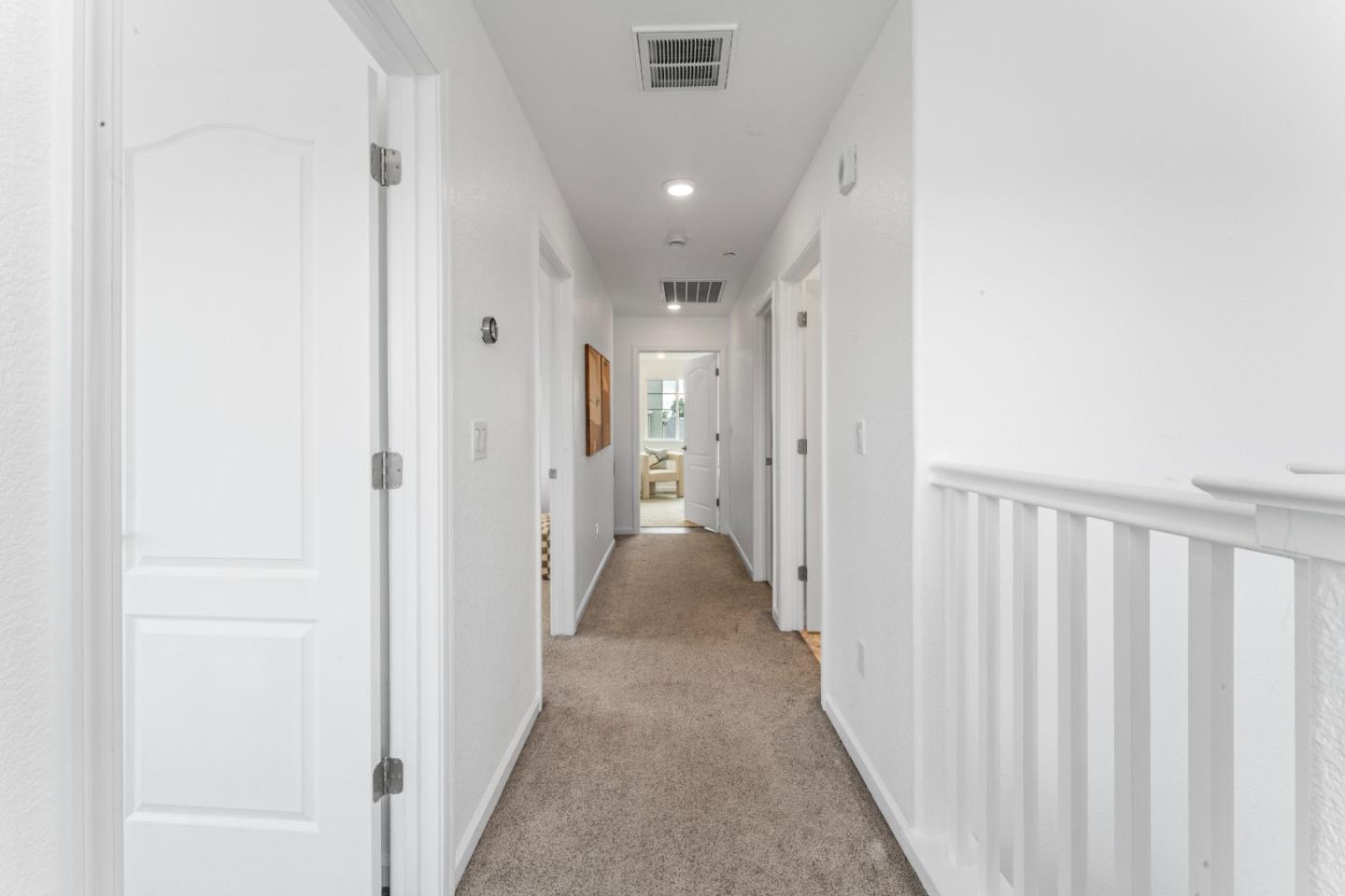 Detail Gallery Image 14 of 29 For 24516 Autumn Mist Way, Hayward,  CA 94544 - 4 Beds | 3/1 Baths
