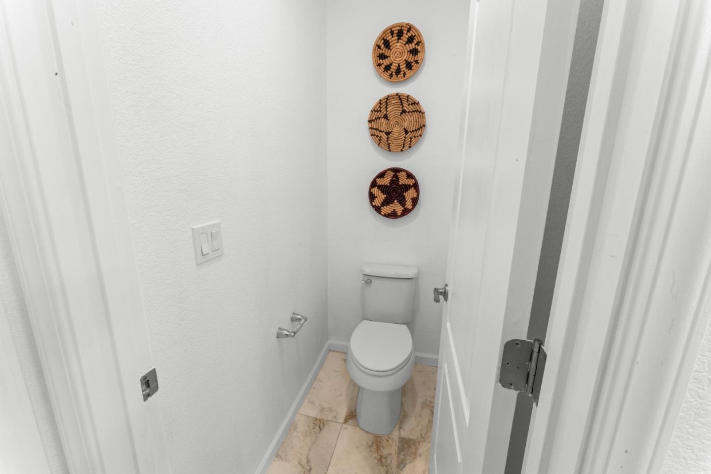 Detail Gallery Image 23 of 29 For 24516 Autumn Mist Way, Hayward,  CA 94544 - 4 Beds | 3/1 Baths