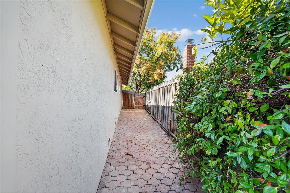 Detail Gallery Image 52 of 62 For 3720 Century Dr, Campbell,  CA 95008 - 4 Beds | 2 Baths