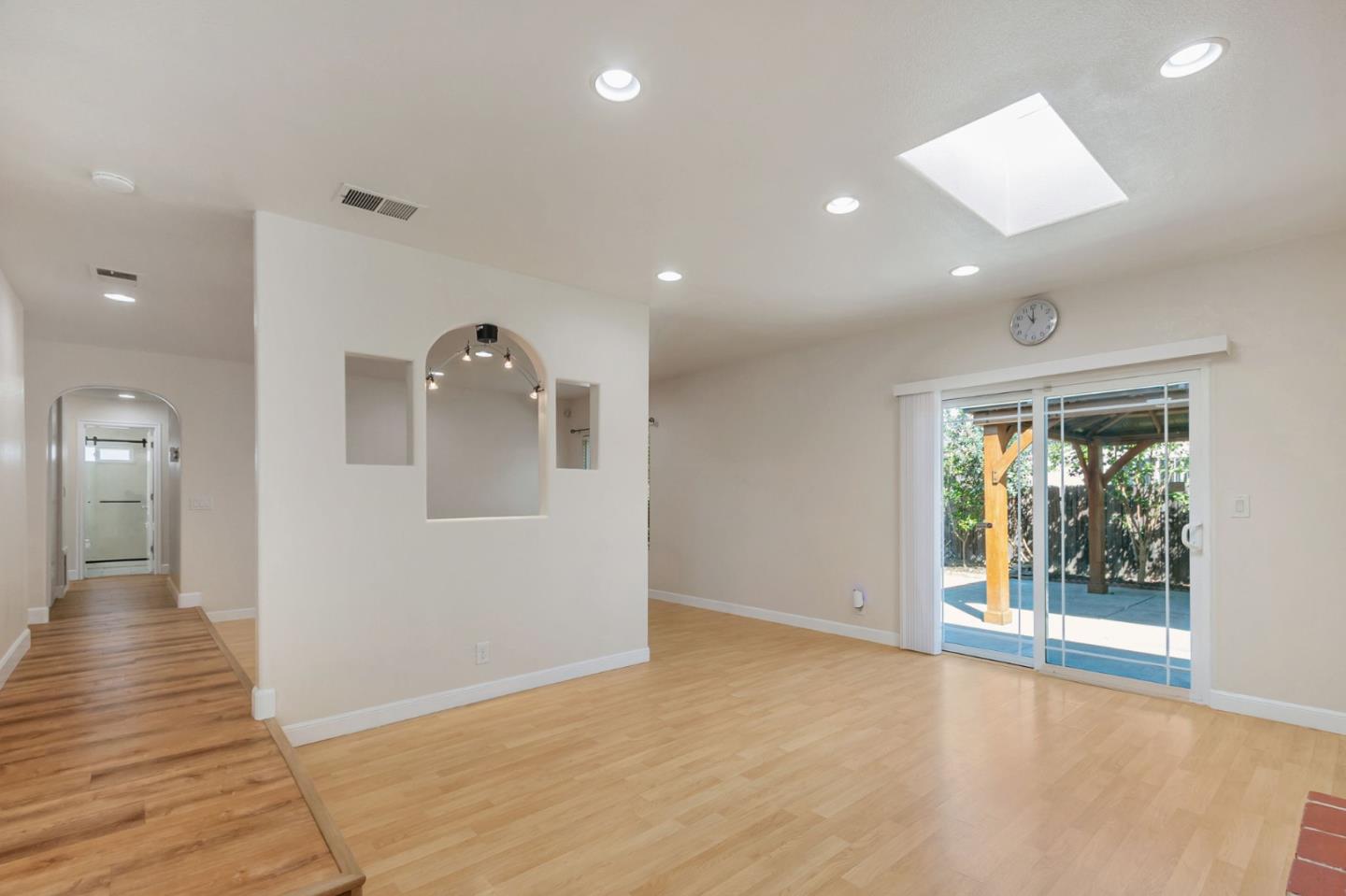 Detail Gallery Image 10 of 30 For 2895 Burdick Way, San Jose,  CA 95148 - 4 Beds | 2 Baths
