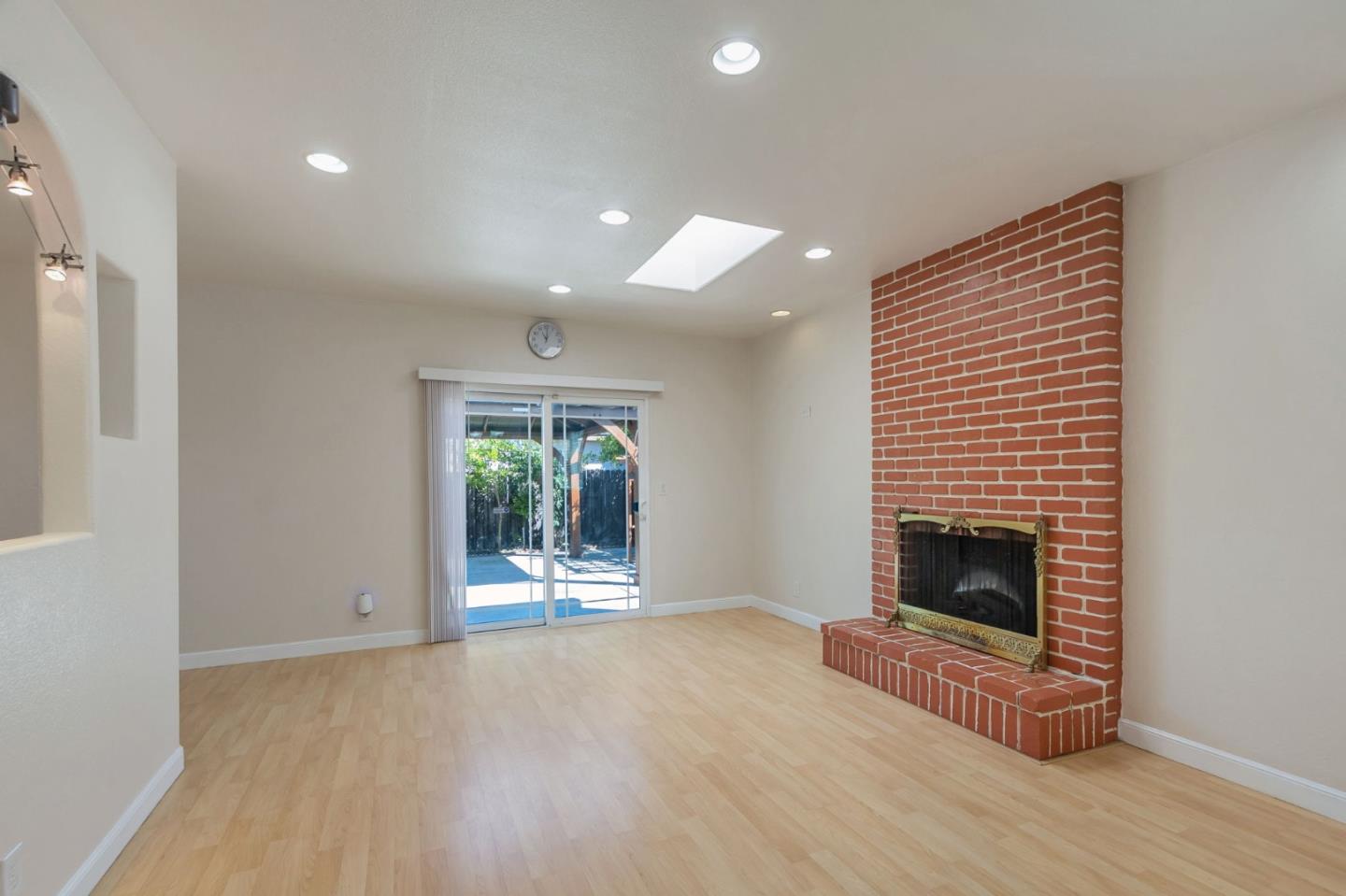 Detail Gallery Image 11 of 30 For 2895 Burdick Way, San Jose,  CA 95148 - 4 Beds | 2 Baths