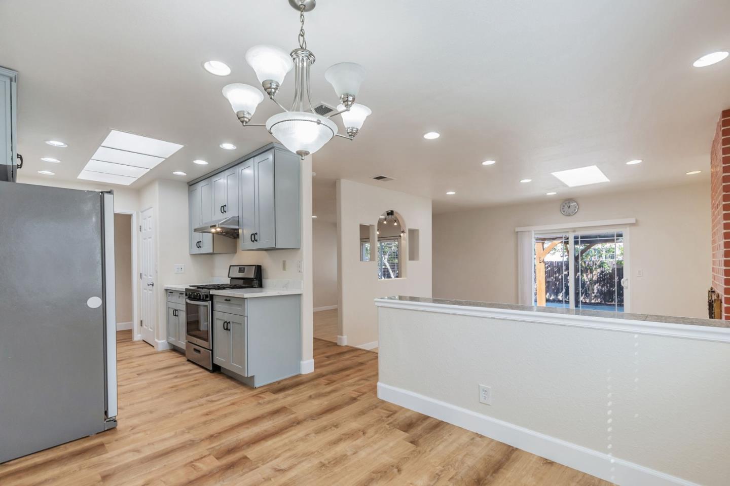 Detail Gallery Image 16 of 30 For 2895 Burdick Way, San Jose,  CA 95148 - 4 Beds | 2 Baths