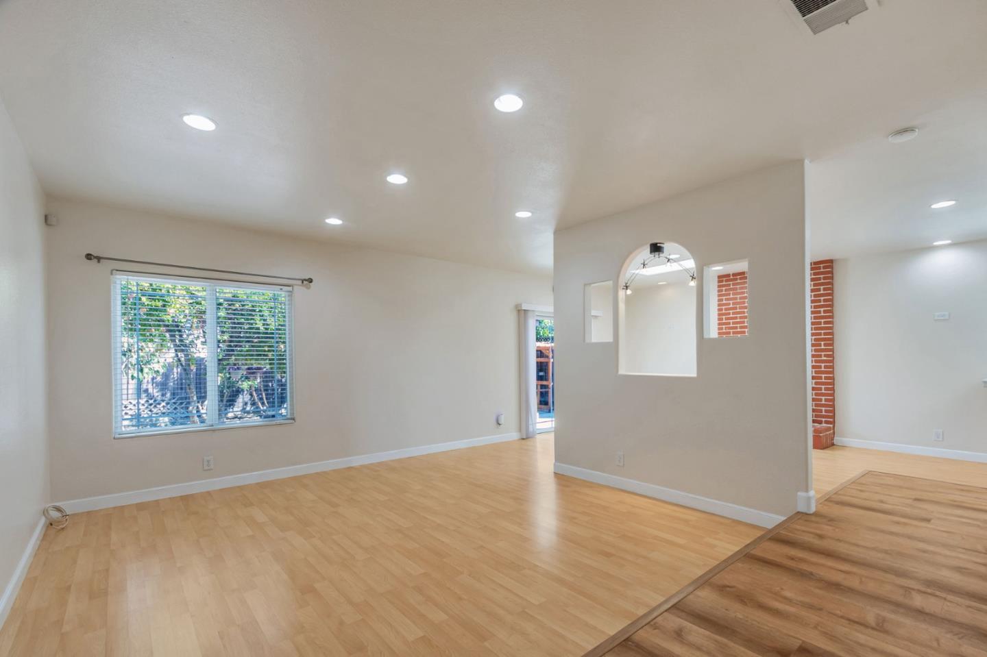 Detail Gallery Image 6 of 30 For 2895 Burdick Way, San Jose,  CA 95148 - 4 Beds | 2 Baths