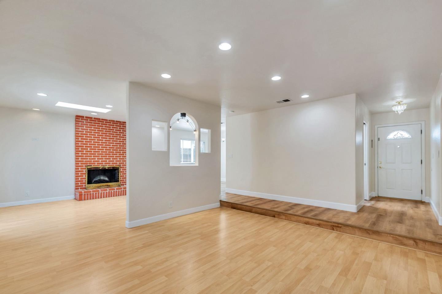 Detail Gallery Image 7 of 30 For 2895 Burdick Way, San Jose,  CA 95148 - 4 Beds | 2 Baths