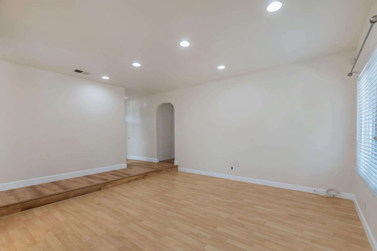Detail Gallery Image 8 of 30 For 2895 Burdick Way, San Jose,  CA 95148 - 4 Beds | 2 Baths
