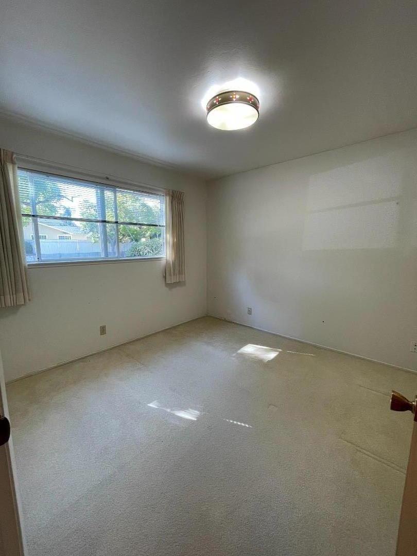 Detail Gallery Image 2 of 5 For 1270 S Stelling Rd, Cupertino,  CA 95014 - 3 Beds | 2 Baths