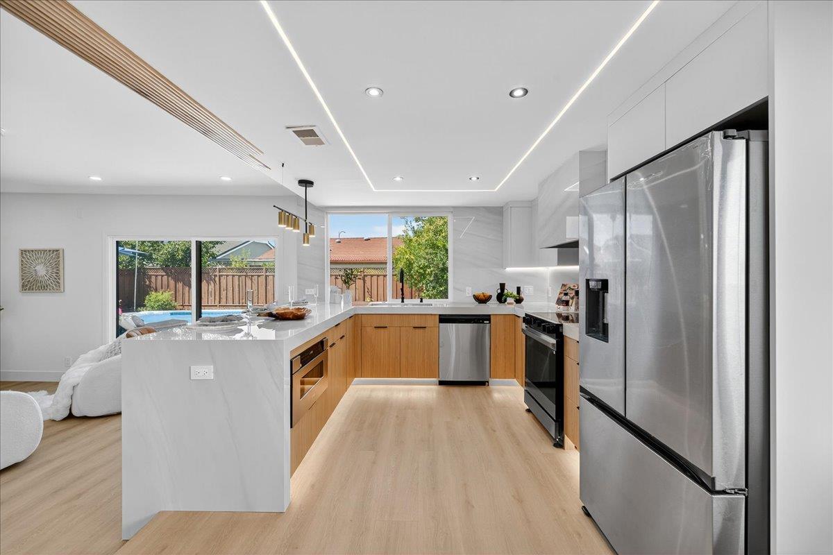Detail Gallery Image 13 of 76 For 419 Avenida Palmas, San Jose,  CA 95123 - 4 Beds | 2/1 Baths