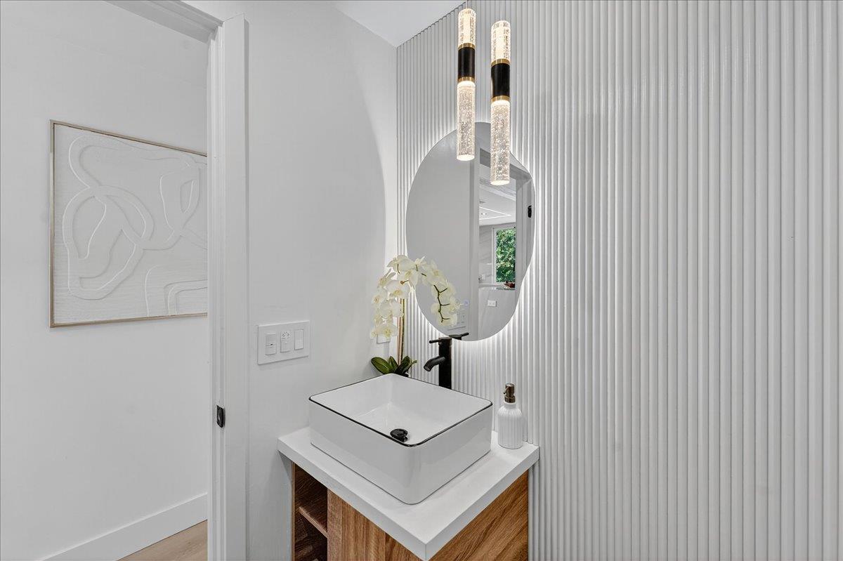 Detail Gallery Image 25 of 76 For 419 Avenida Palmas, San Jose,  CA 95123 - 4 Beds | 2/1 Baths