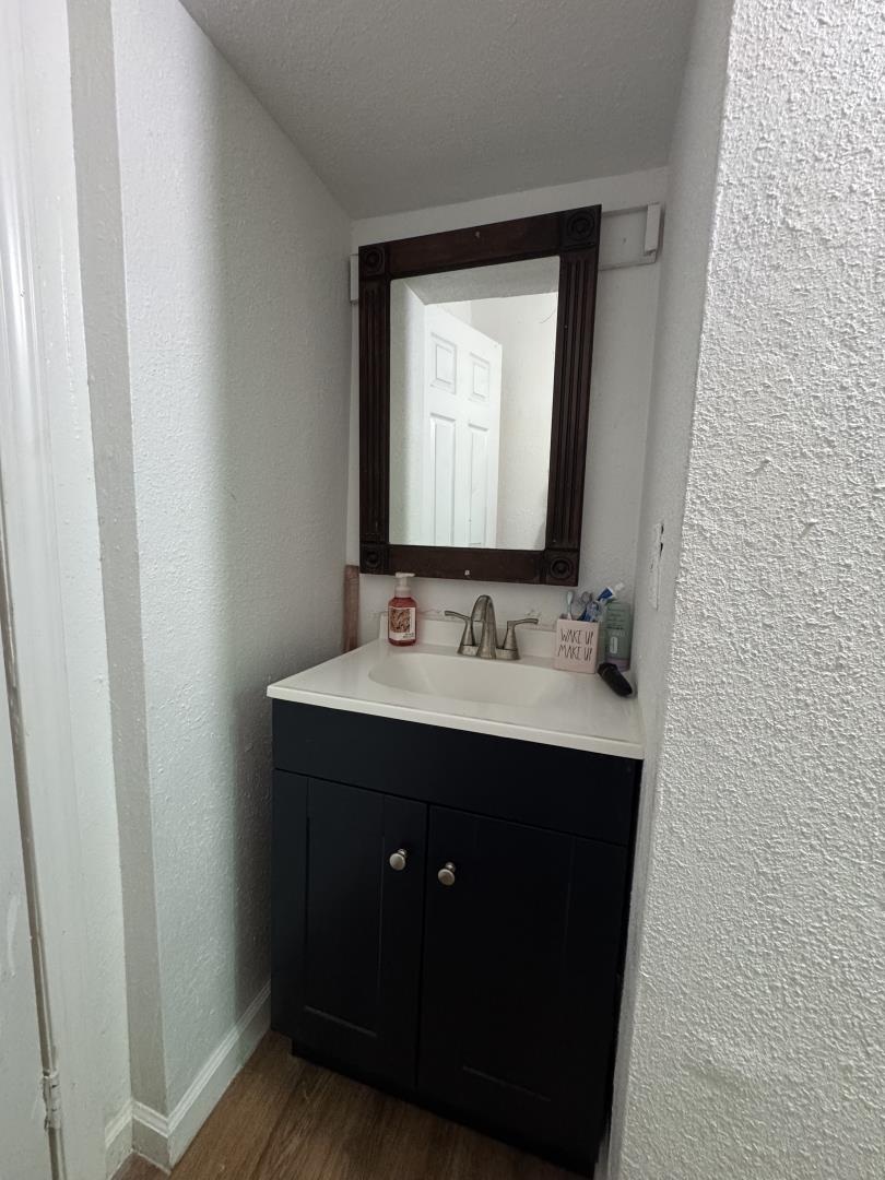 Detail Gallery Image 10 of 19 For 4319 E Washington St, Stockton,  CA 95215 - 2 Beds | 1 Baths