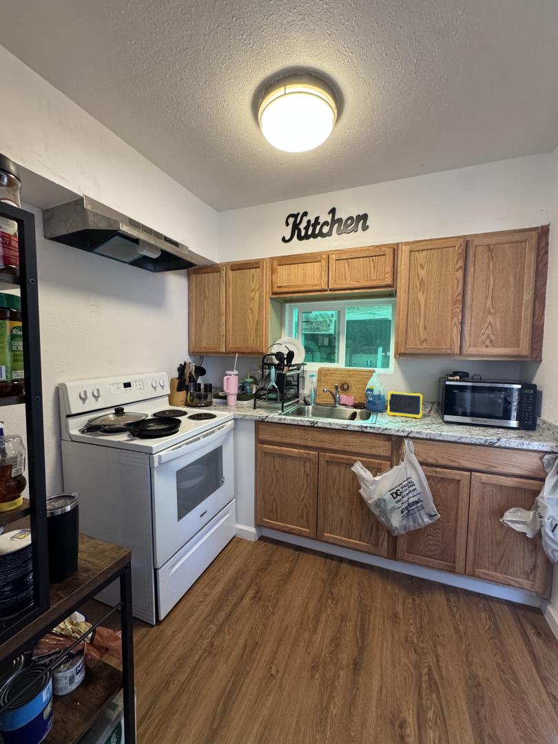 Detail Gallery Image 4 of 19 For 4319 E Washington St, Stockton,  CA 95215 - 2 Beds | 1 Baths
