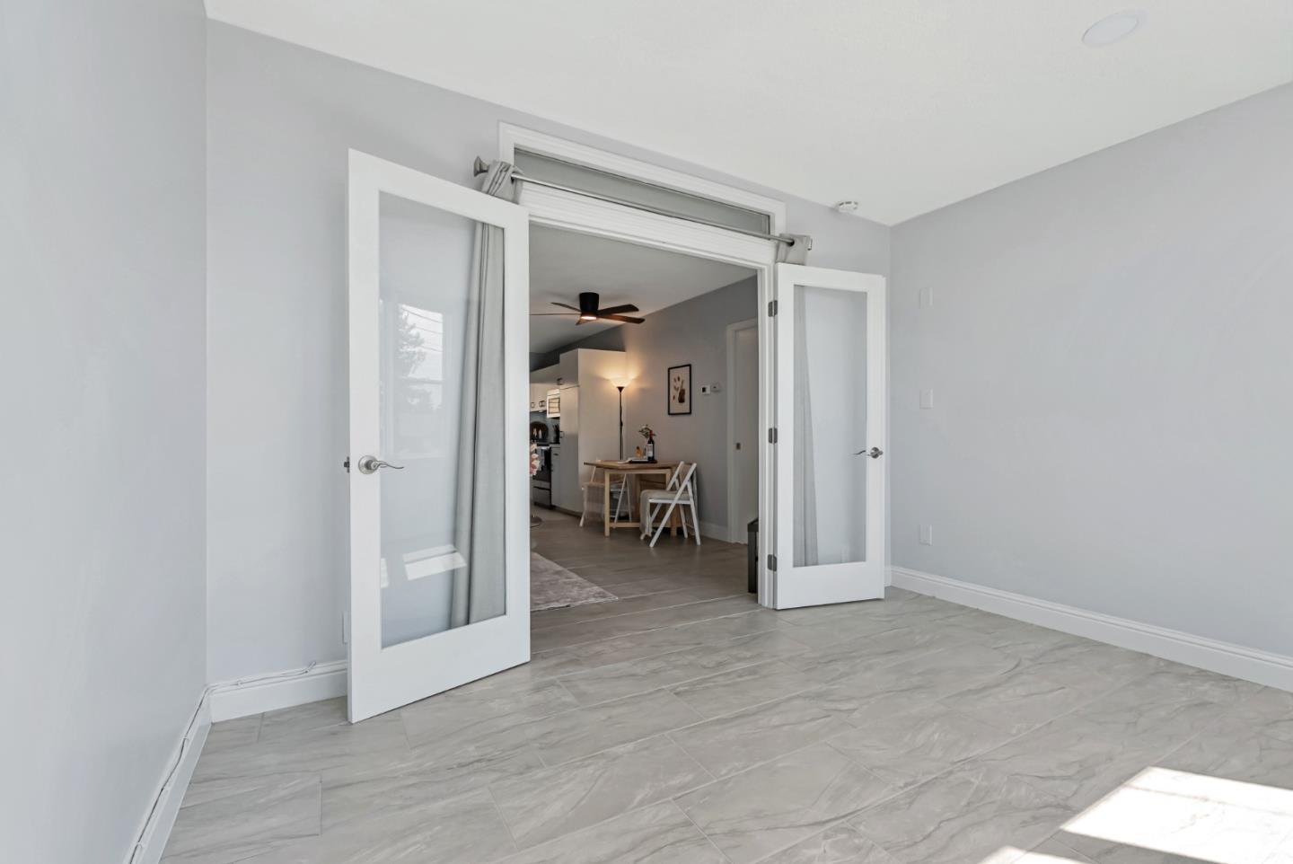 Detail Gallery Image 10 of 32 For 2601 College Ave #208,  Berkeley,  CA 94704 - 1 Beds | 1 Baths